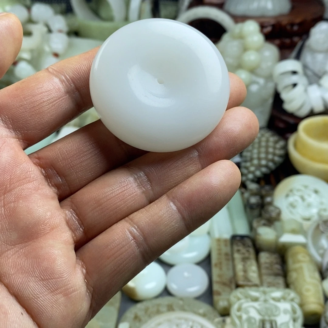 和田玉（糖玉）未镶嵌颈饰