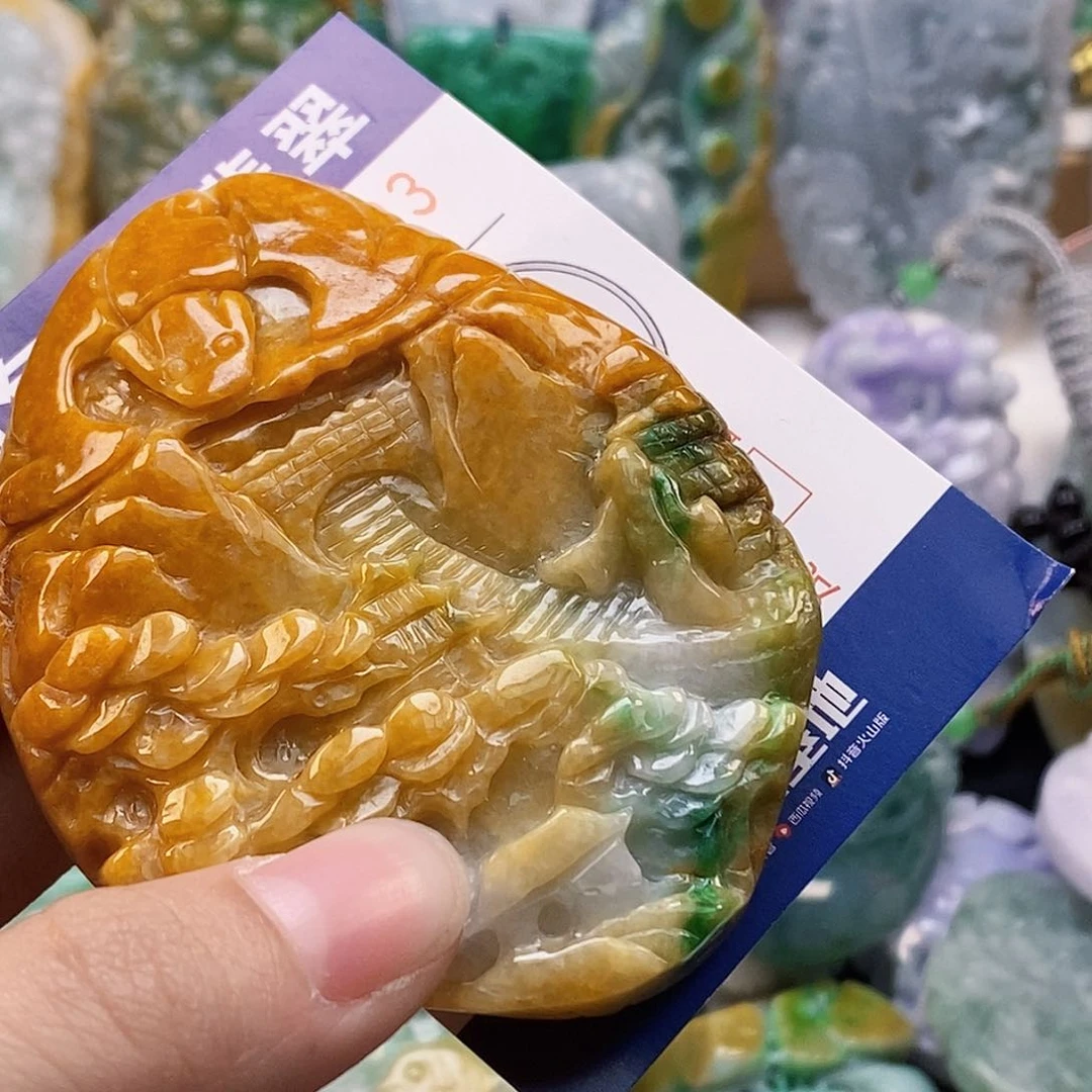 吊坠(不含链)未镶嵌翡翠