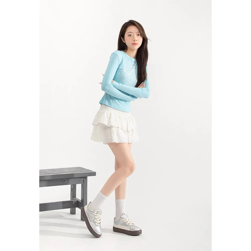 银色休闲面包鞋女2025春季新款厚底百搭运动潮流ins潮休闲板鞋