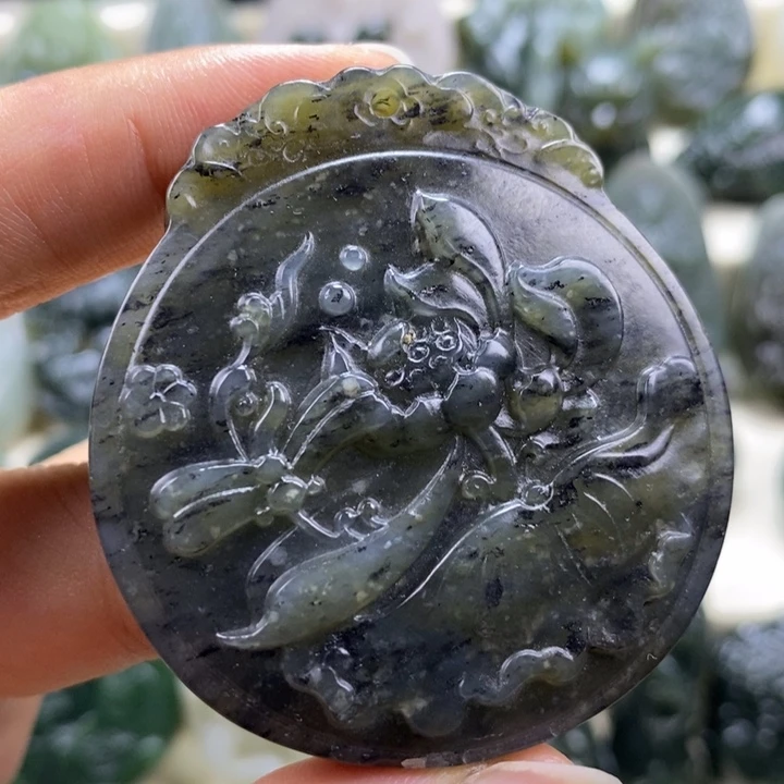 颈饰未镶嵌和田玉