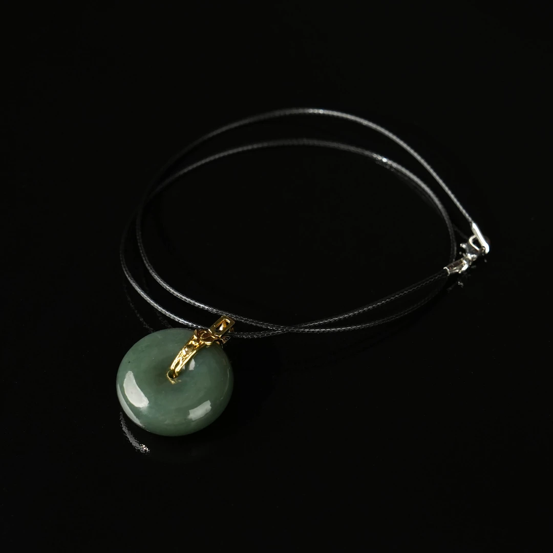 和田玉吊坠  多样性发一 -CB110