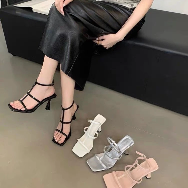 2025年夏新款配裙子裸粉色高跟一字扣带露趾细跟凉鞋女T字高跟鞋