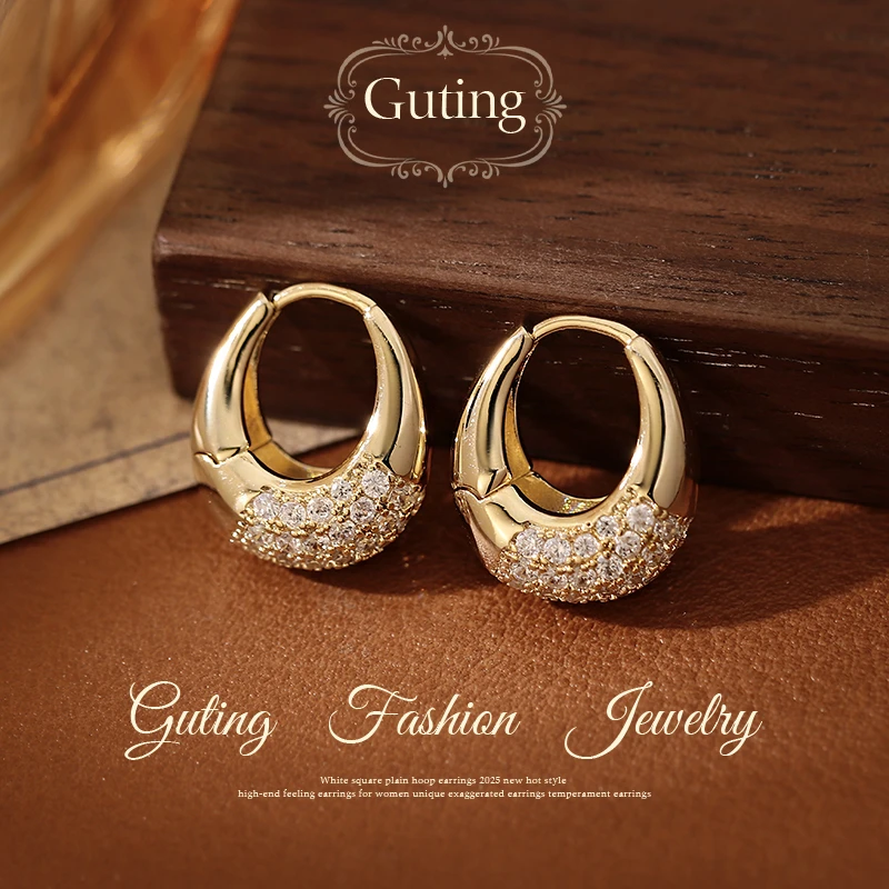 铜合金合成锆石耳饰 23096金色U型耳扣耳环女高级感耳饰秋冬耳钉