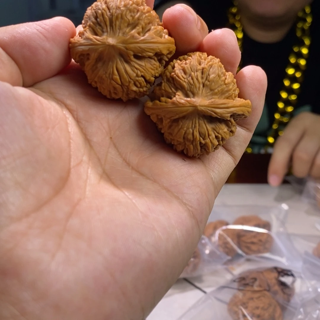 文玩核桃把件南疆石38尺001