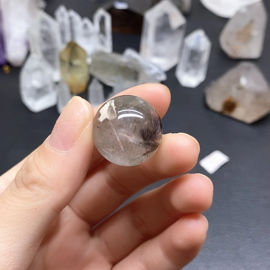 未镶嵌颈饰水晶51