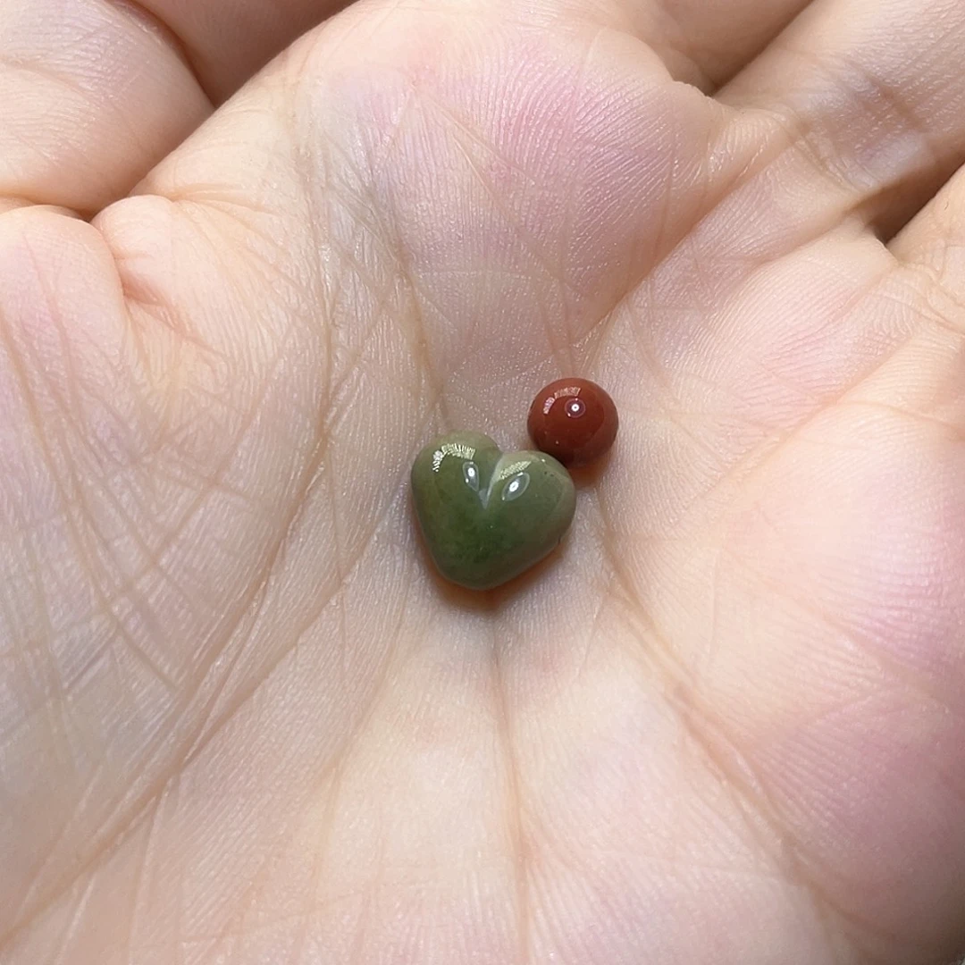 南红玛瑙配饰未镶嵌