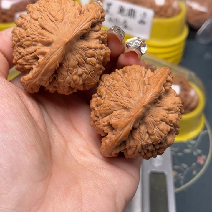 桃核吊坠53-18230-02