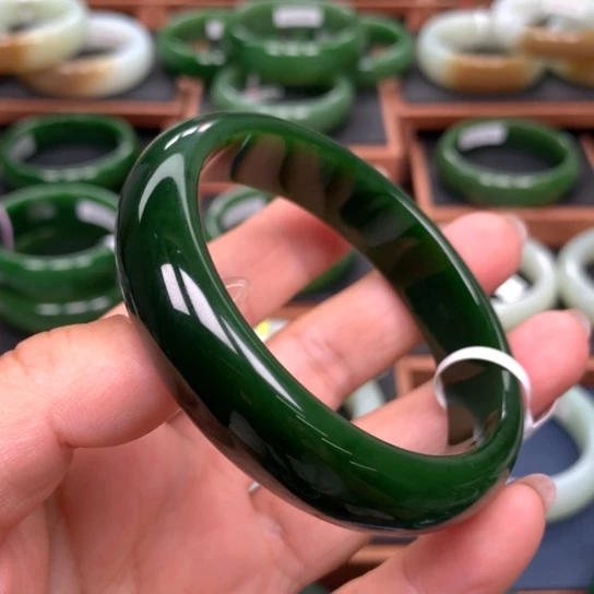 和田玉（碧玉）手镯未镶嵌5758圈口