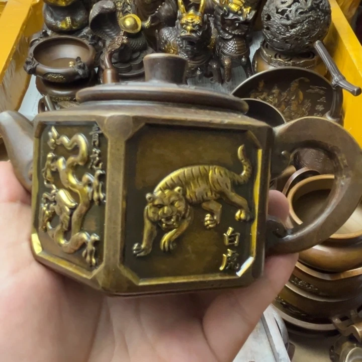 精美铜器摆件藏收