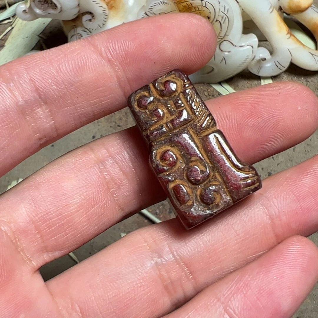 和田玉（糖玉）未镶嵌挂件