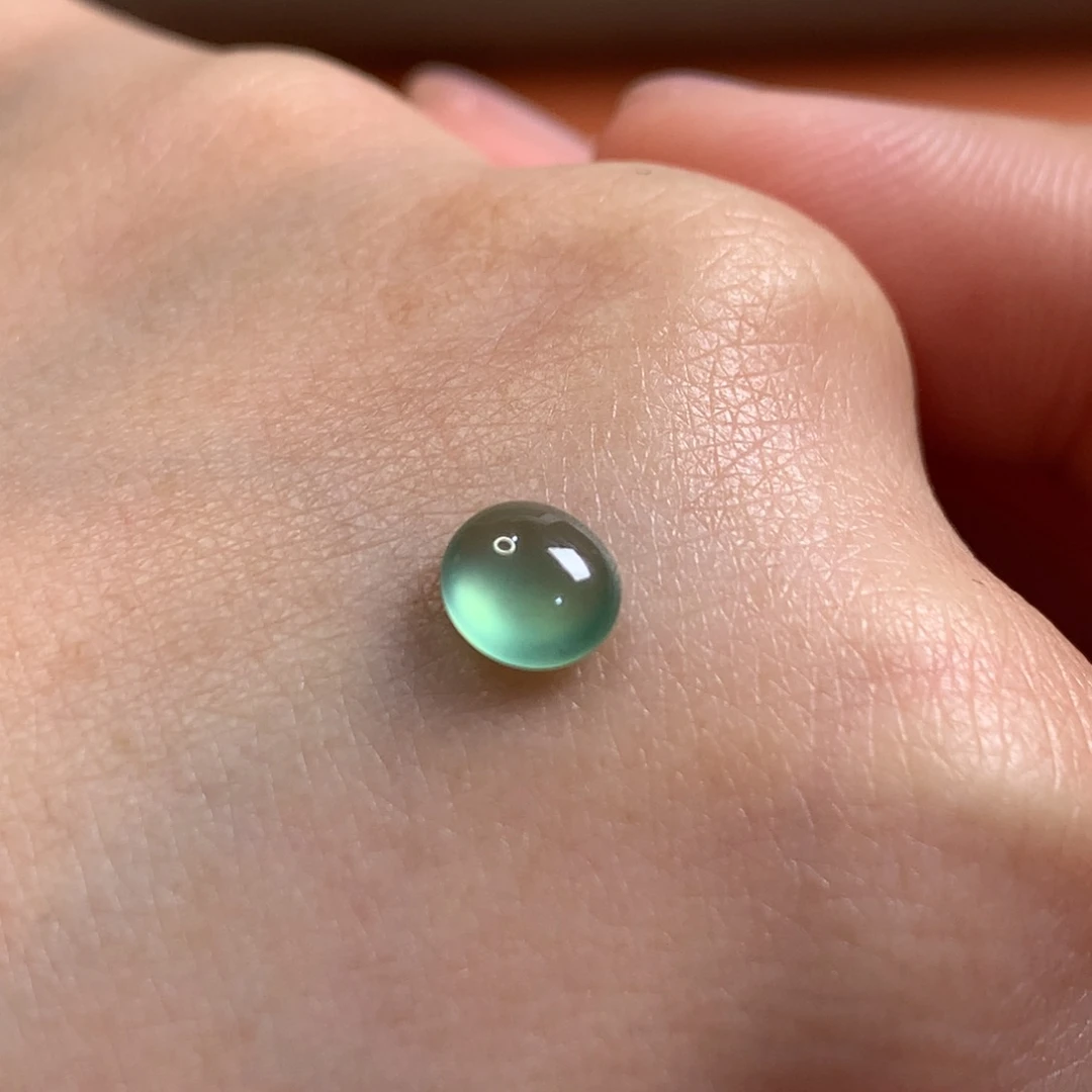 翡翠未镶嵌颈饰薄荷椭圆蛋面玻璃种起双眼皮