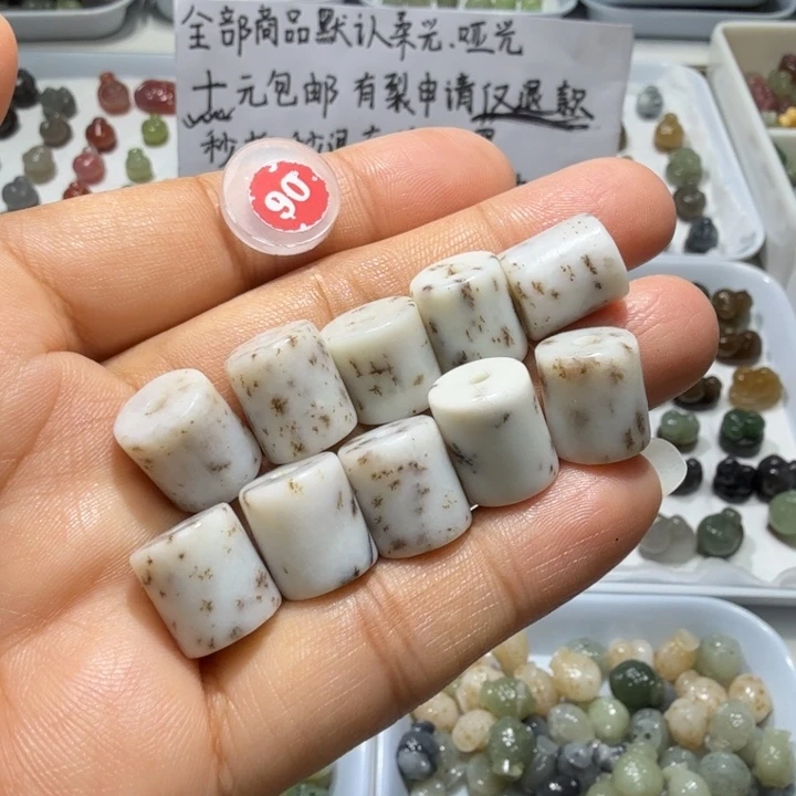 和田玉未镶嵌珠宝奇石