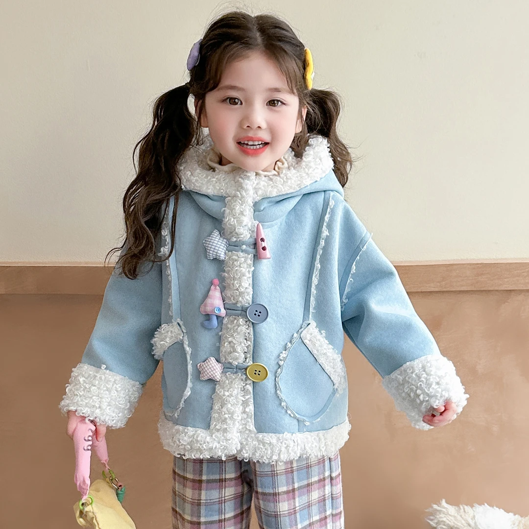 韩版女童洋气彩扣皮毛一体外套2025新款儿童冬季女宝宝加厚上衣潮