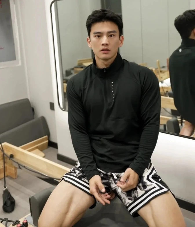 毒家！毒家！都市高端户外！腋下激光打孔春款运动速干长袖T恤25006