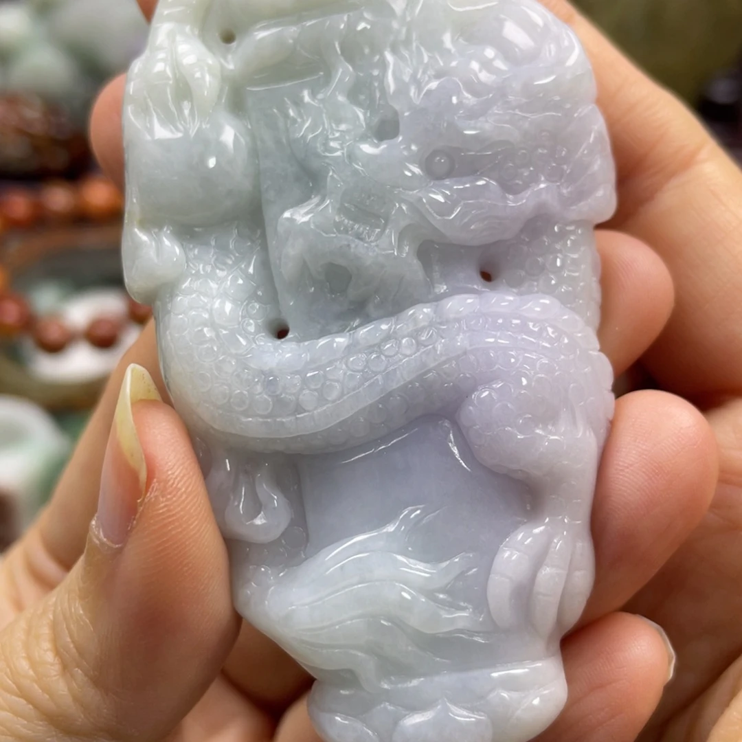 翡翠未镶嵌颈饰牌子