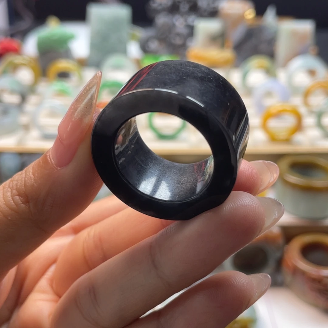 定制翡翠未镶嵌戒指