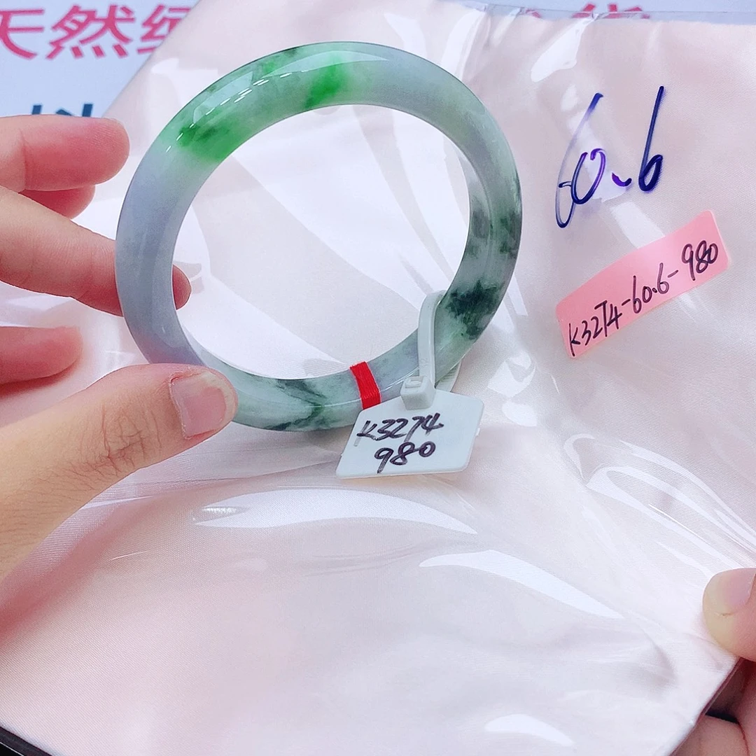 翡翠未镶嵌手镯我