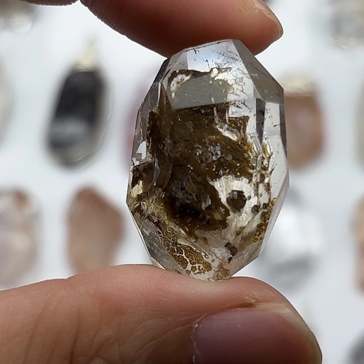 水晶颈饰未镶嵌黄泥闪灵钻30mm+