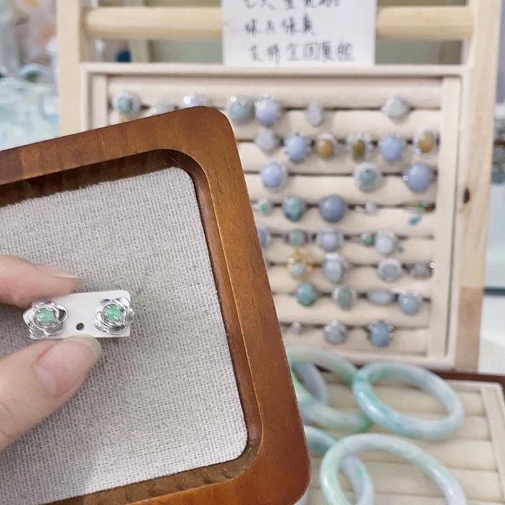 翡翠未镶嵌颈饰天然翡翠Ａ货