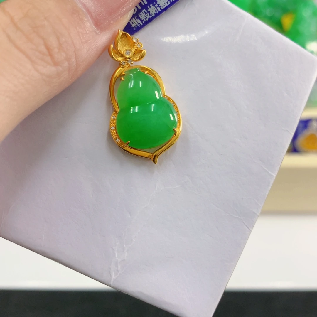 吊坠(不含链)18K金镶嵌翡翠