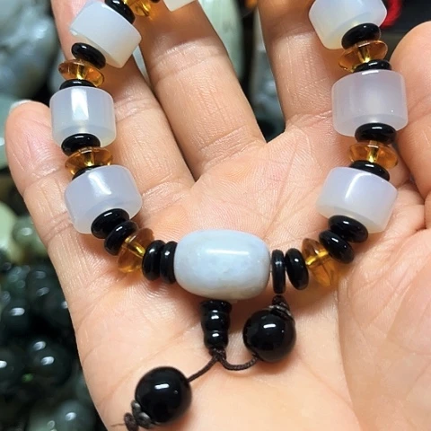 玛瑙/玉髓颈饰未镶嵌