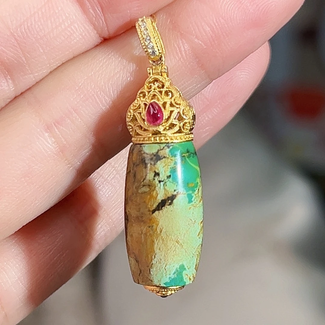 绿松石未镶嵌珠宝奇石