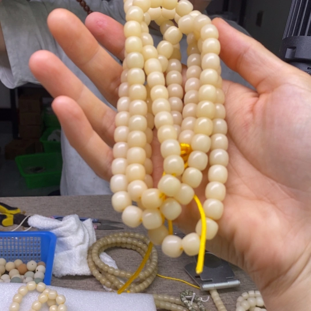 花***夫菩提根/象牙果把件花