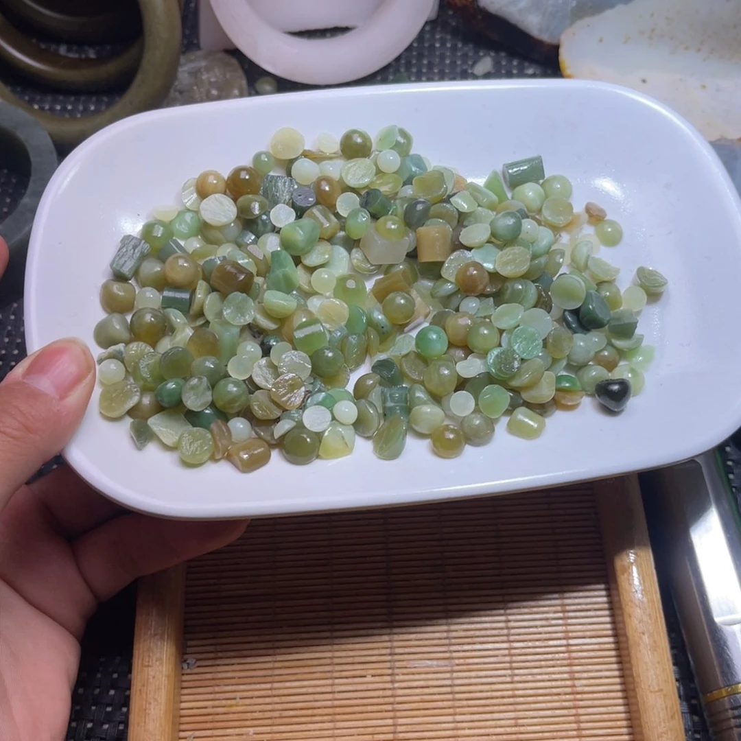 未镶嵌和田玉（糖玉）车挂