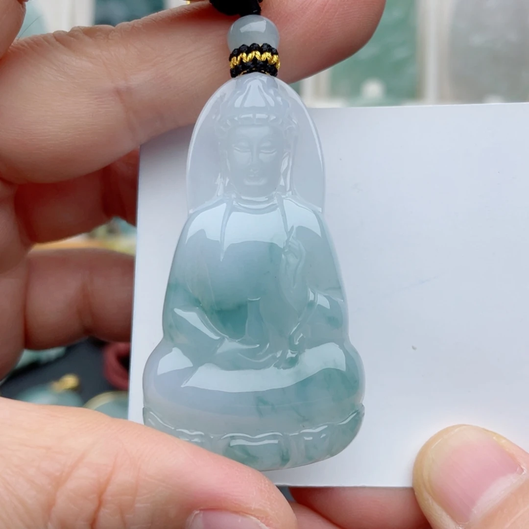 翡翠未镶嵌颈饰素衣观音