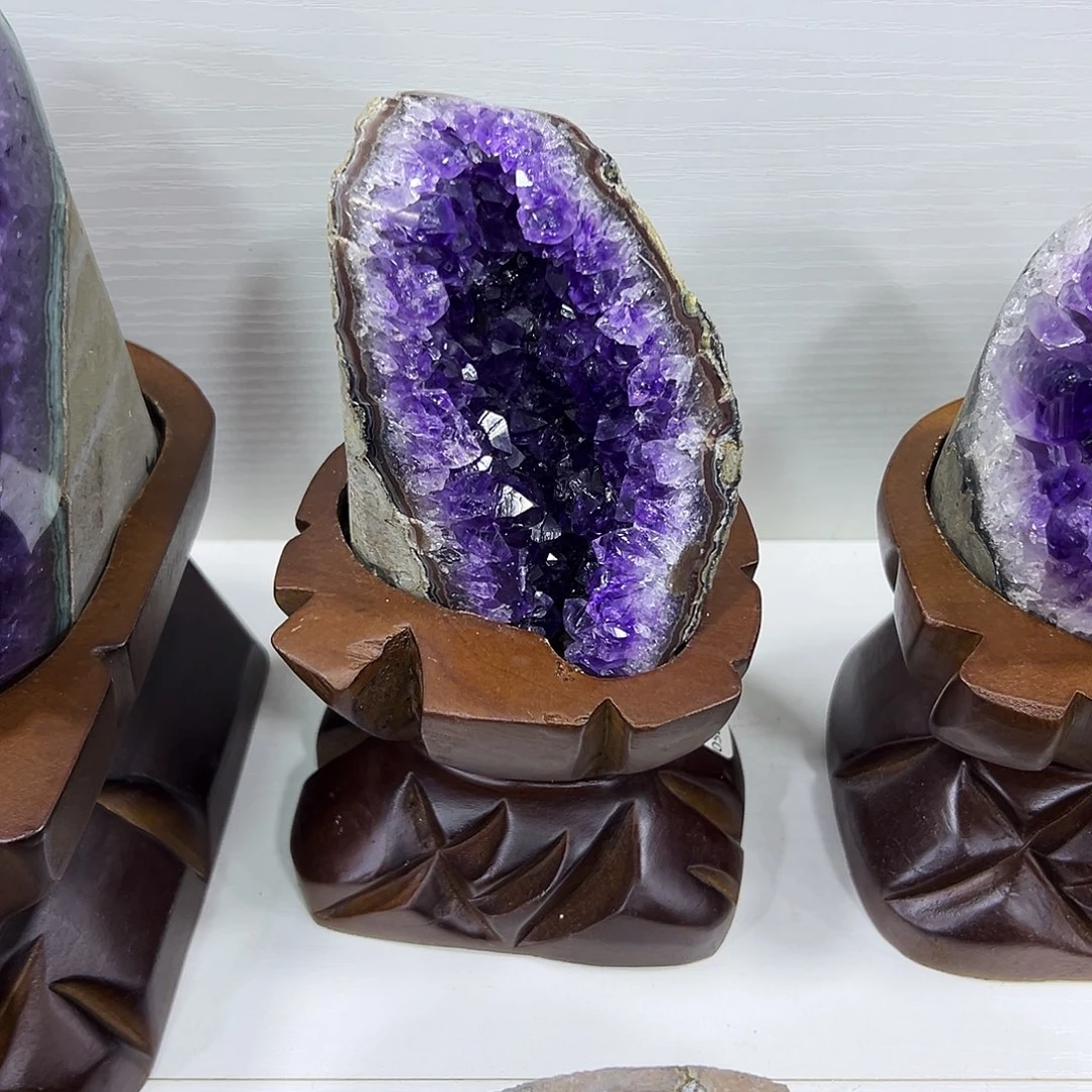 紫晶未镶嵌大型摆件（非配饰）