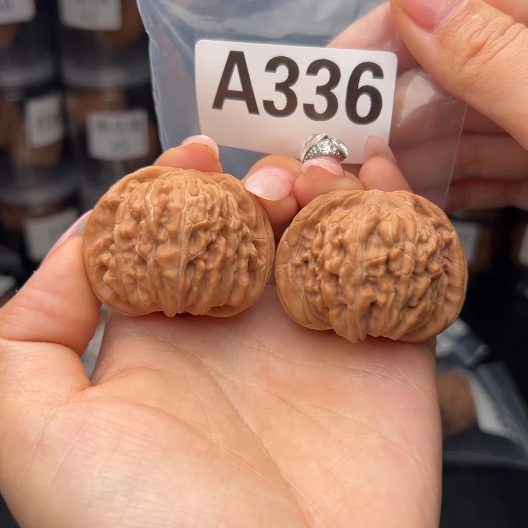 文玩核桃吊坠四座楼44全品