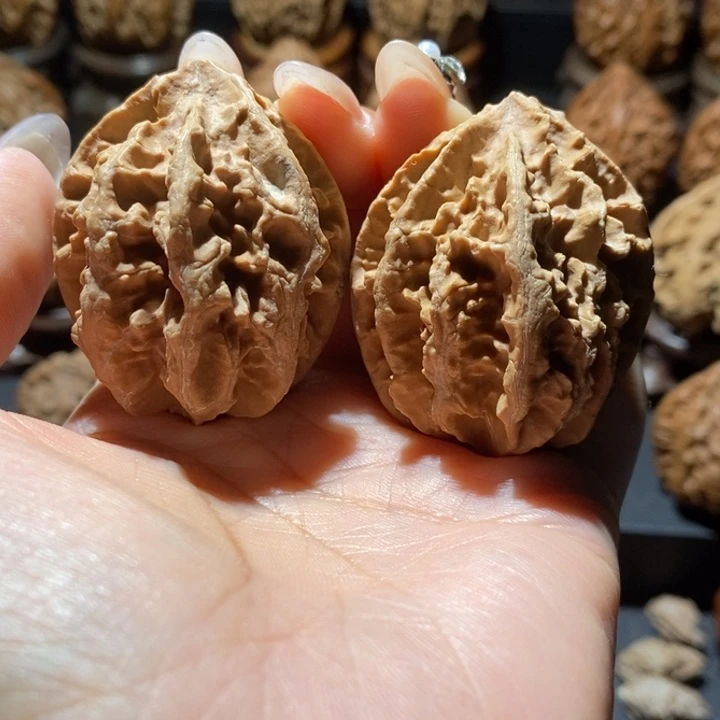 文玩核桃把件东北51