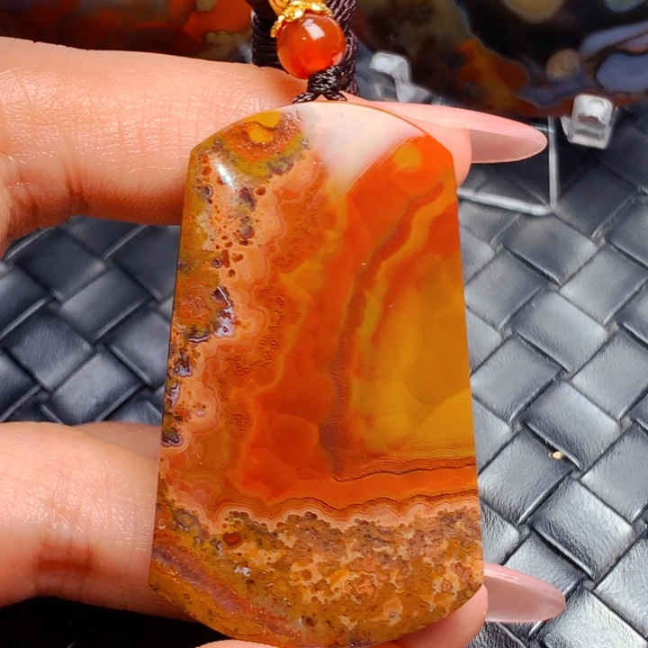 玛瑙/玉髓颈饰未镶嵌智**智