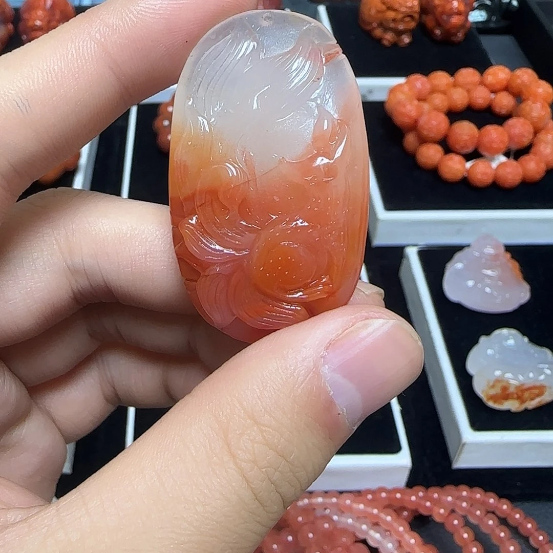 南红玛瑙未镶嵌颈饰