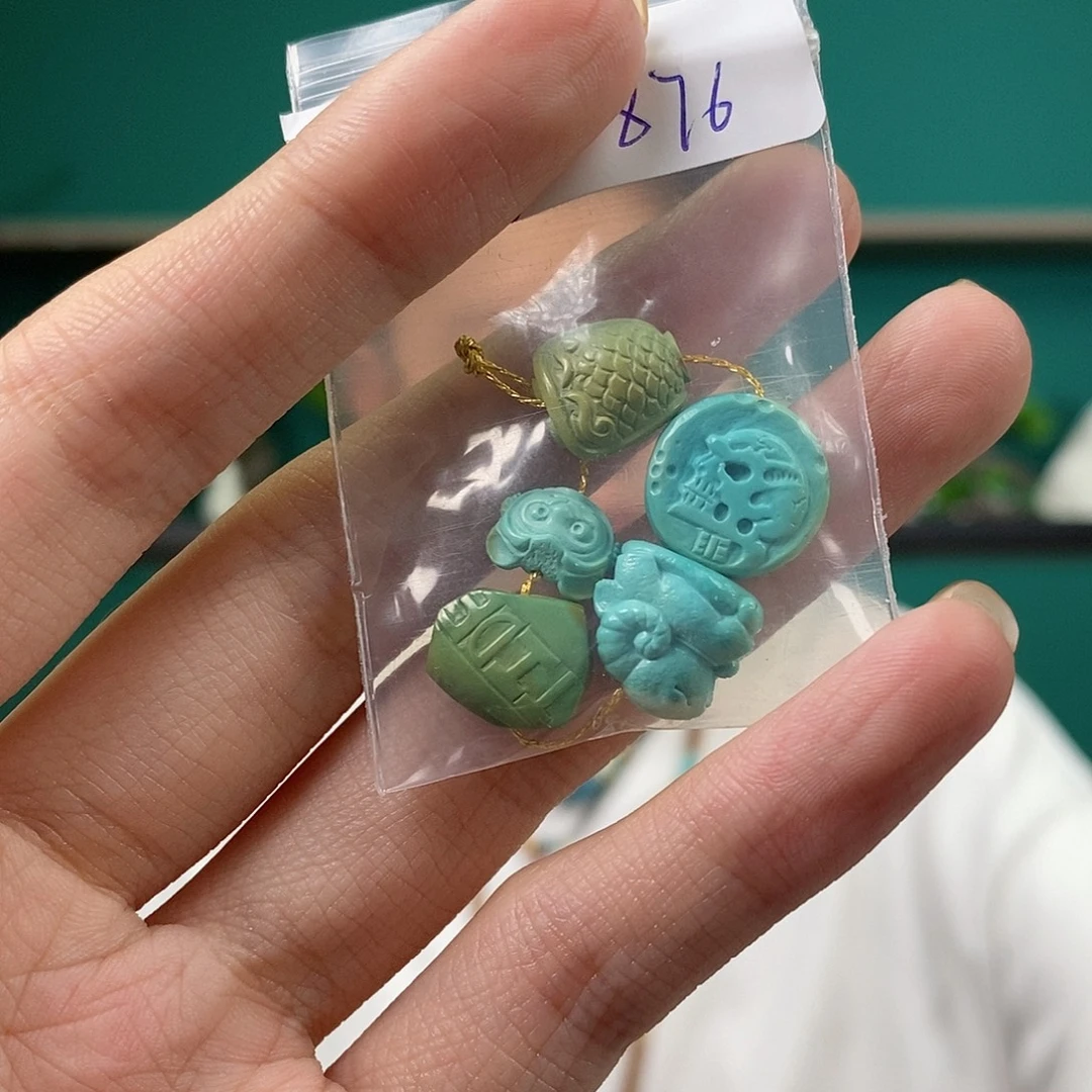 绿松石未镶嵌珠宝奇石