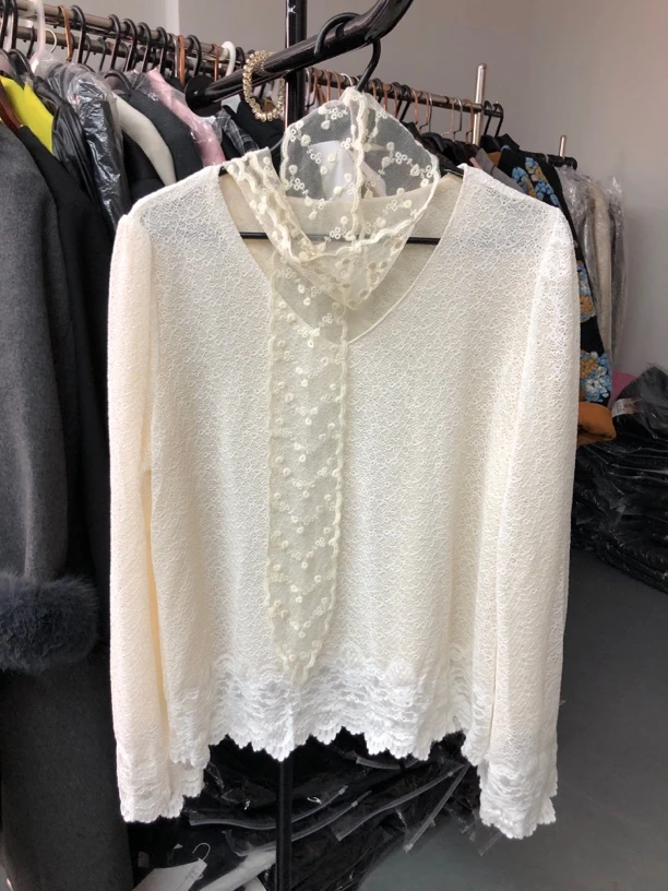 春款新款拼接设计设计感丝巾蕾丝长袖