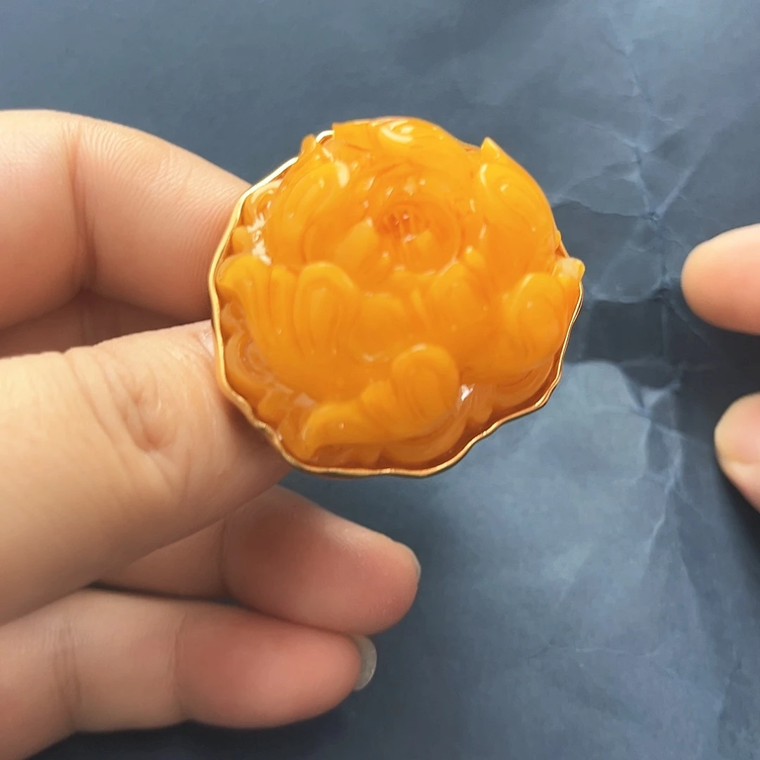 裸石琥珀未镶嵌戒指