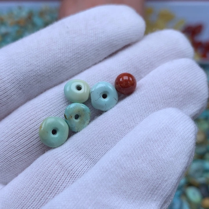 南红玛瑙未镶嵌珠宝奇石