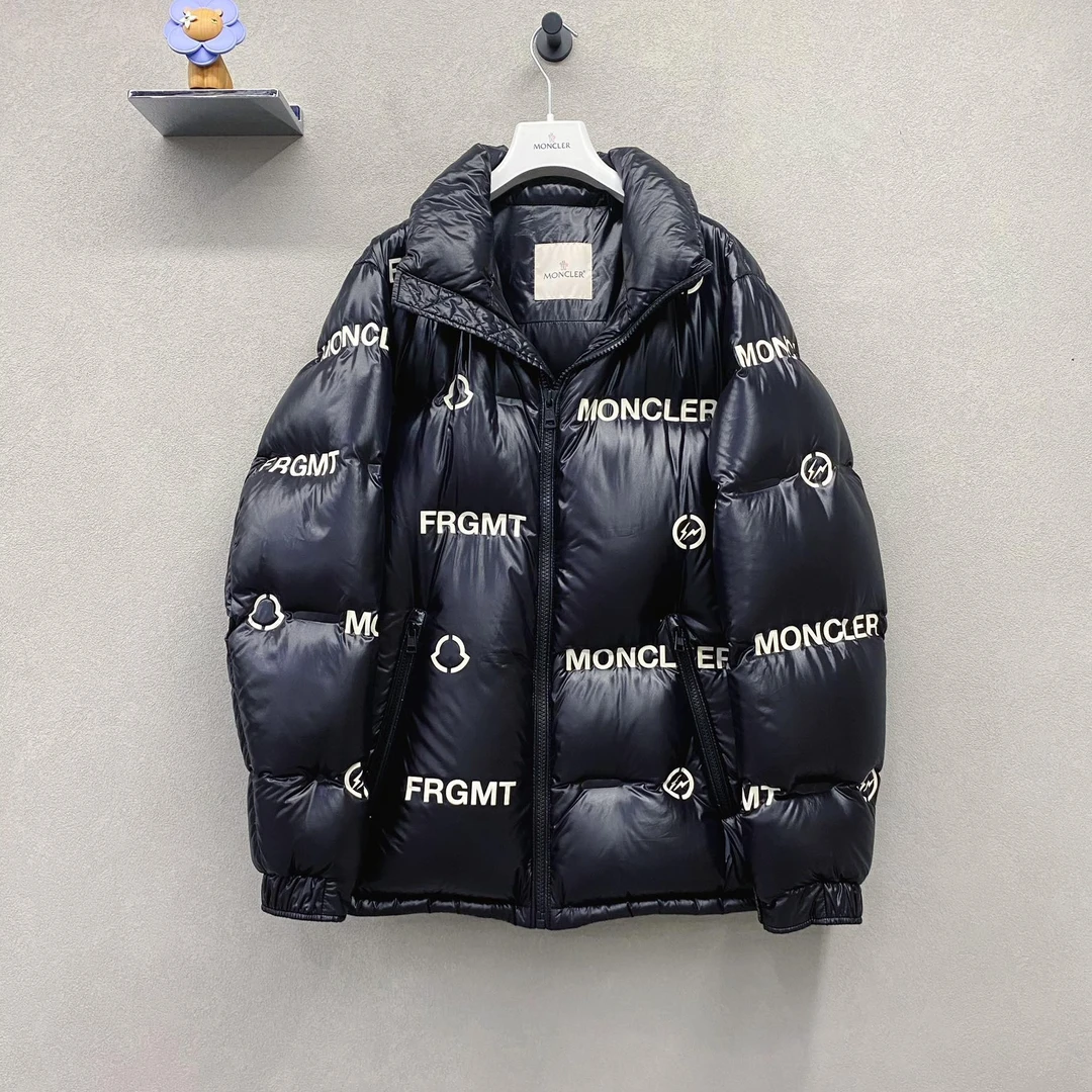 99新 MONCLER 蒙口联名藤原浩黑色亮面羽绒服/尺码4/99新