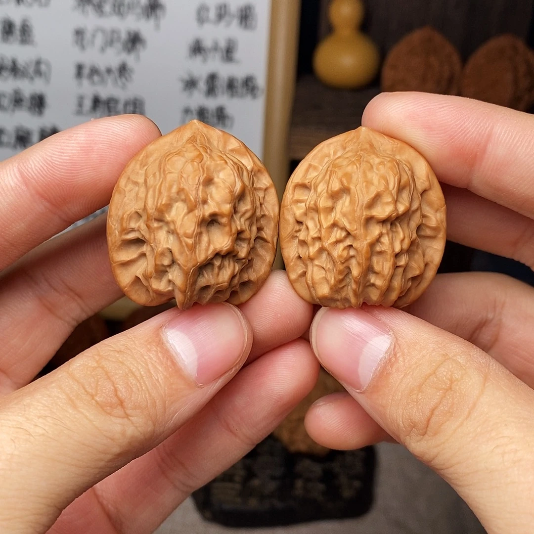 文玩核桃吊坠大枣