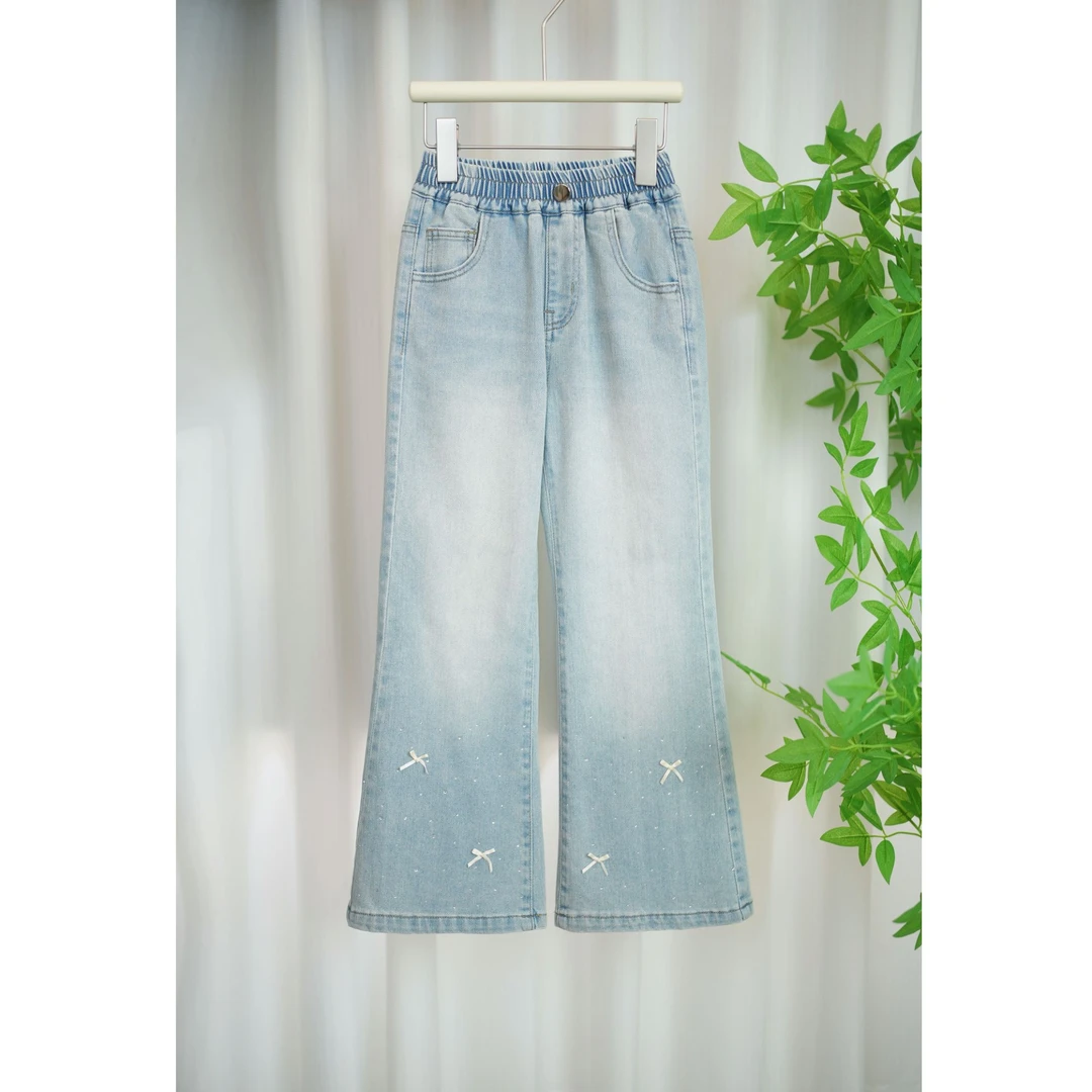 女童牛仔裤夏款2025夏季薄新款亮钻蝴蝶结款中大童百搭微喇裤A058