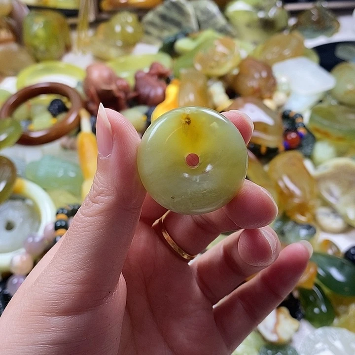 蛇纹石玉合金颈饰
