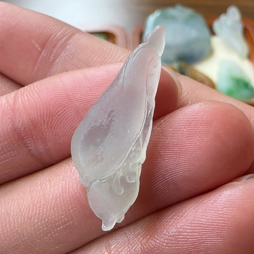 定制翡翠未镶嵌玉兰花