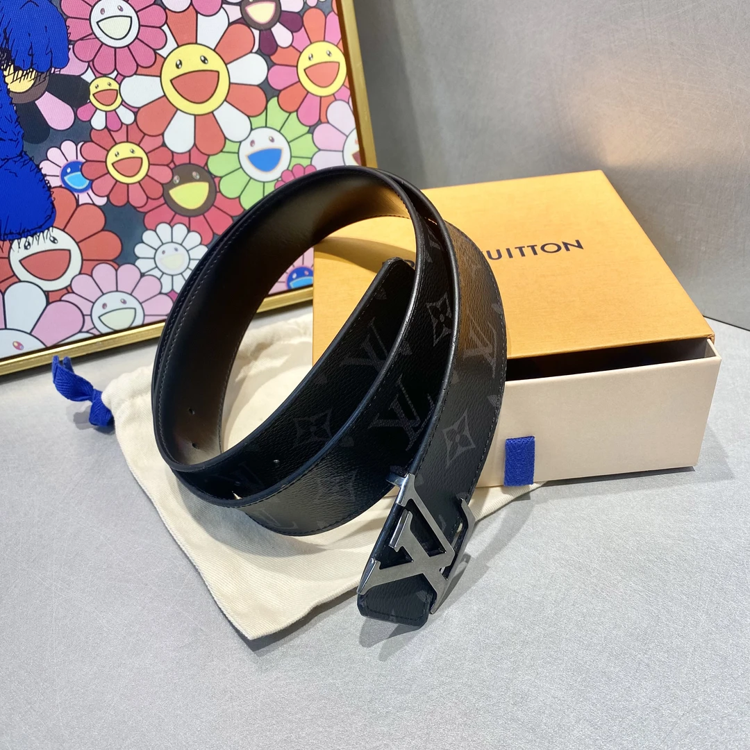 95新 LouisVuitton/路易威登 LV  黑色经典老花 95码 腰带