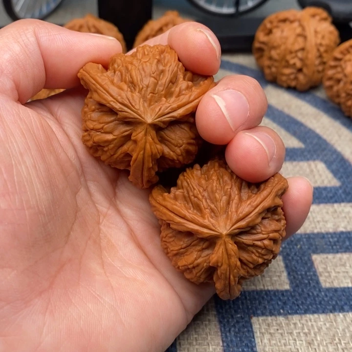 吊坠文玩核桃扶*三棱