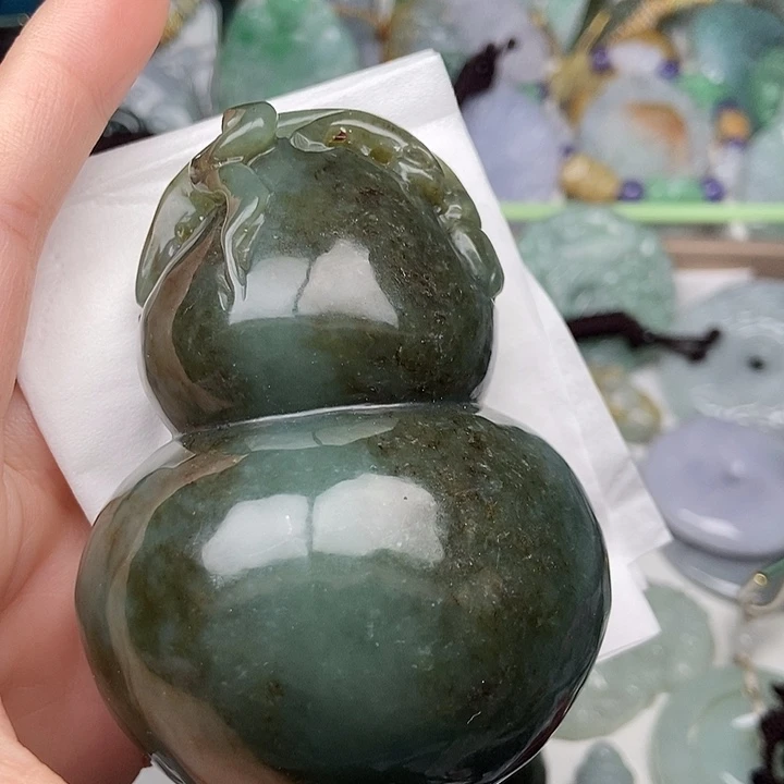 琉***璃翡翠未镶嵌颈饰翡翠