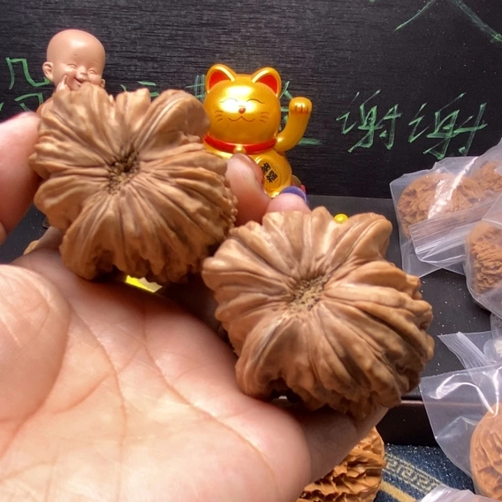 三***哥文玩核桃吊坠华坤龙