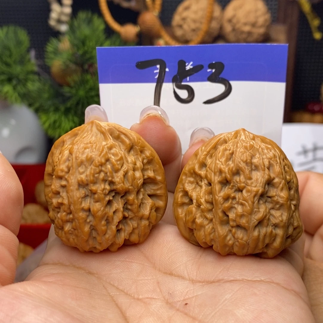 文玩核桃吊坠e****面平谷奥迪。全品。丹