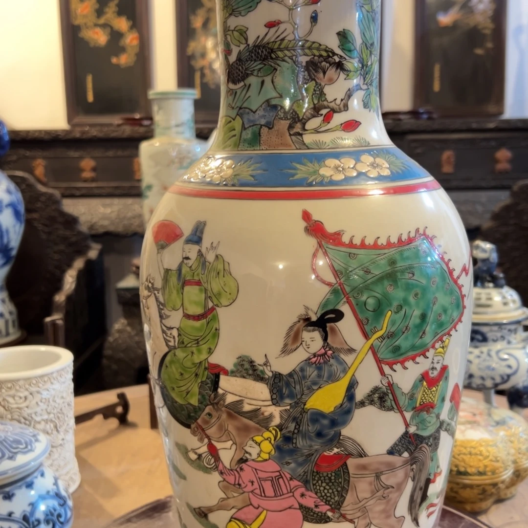 农***8精品店的生意也越来越好精品珐琅彩瓷器收藏店铺