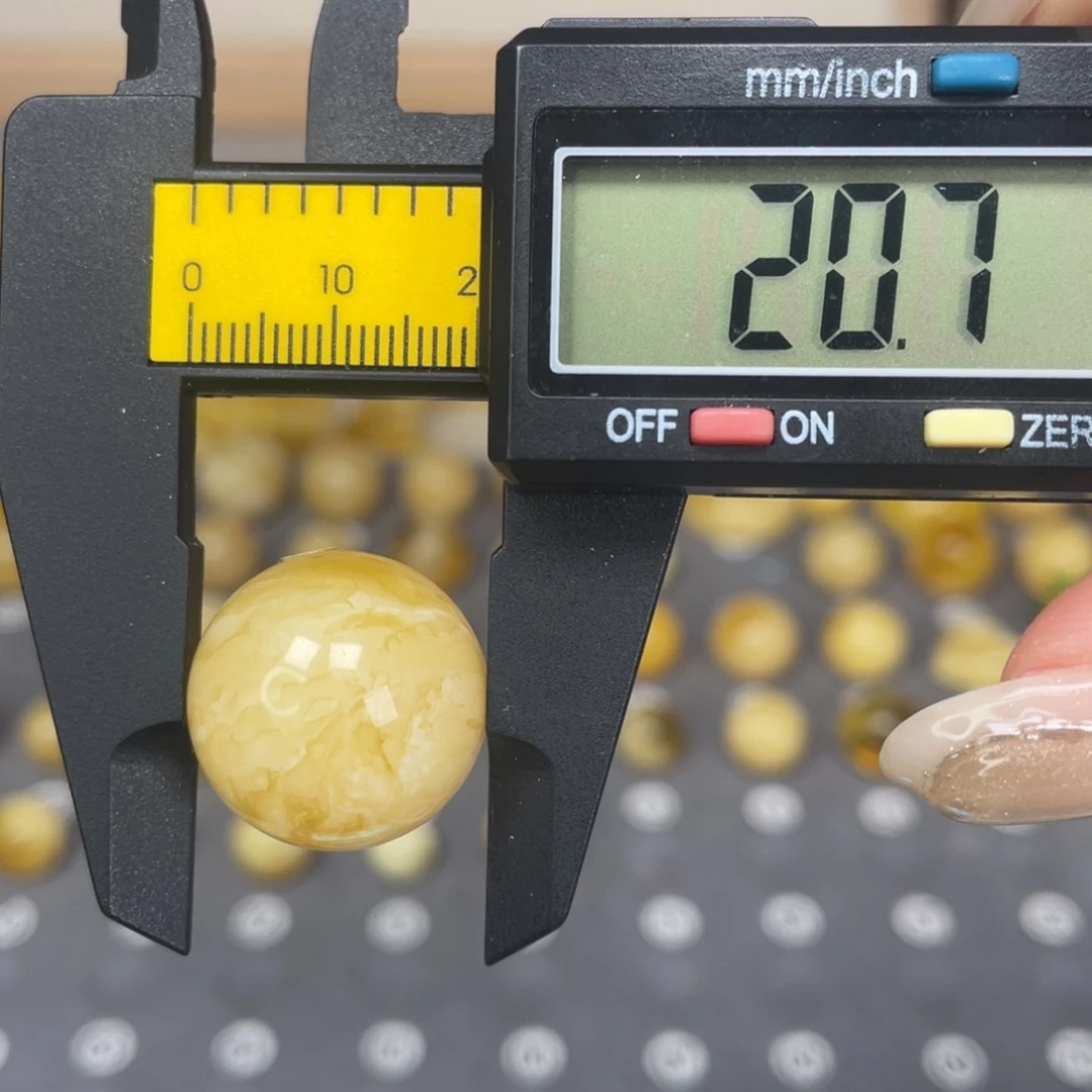 琥珀未镶嵌裸石55